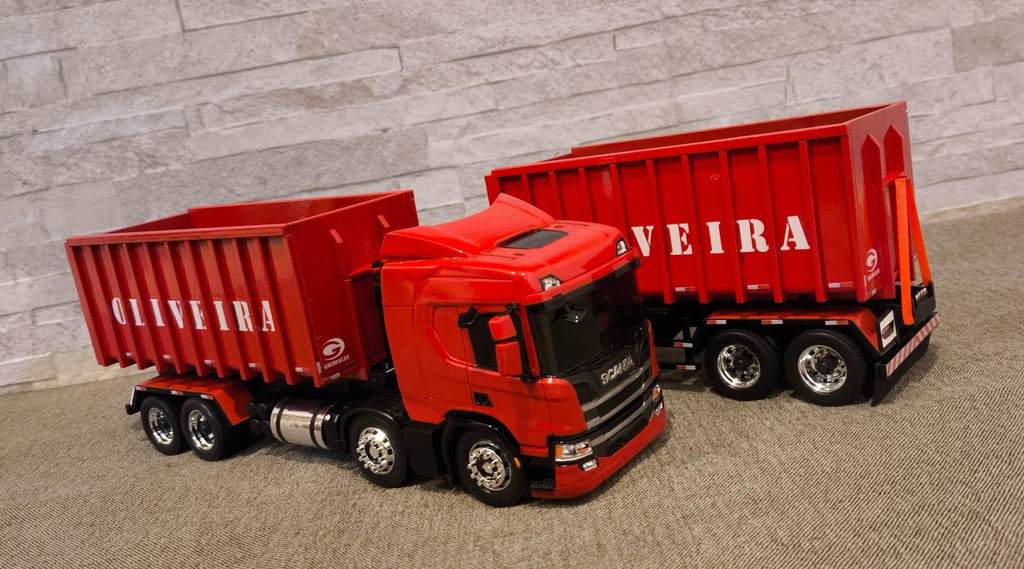 Miniatura Scania Quarto Eixo + Rollon OFF Grimaldi. Escala: 1/32 - Personalizável