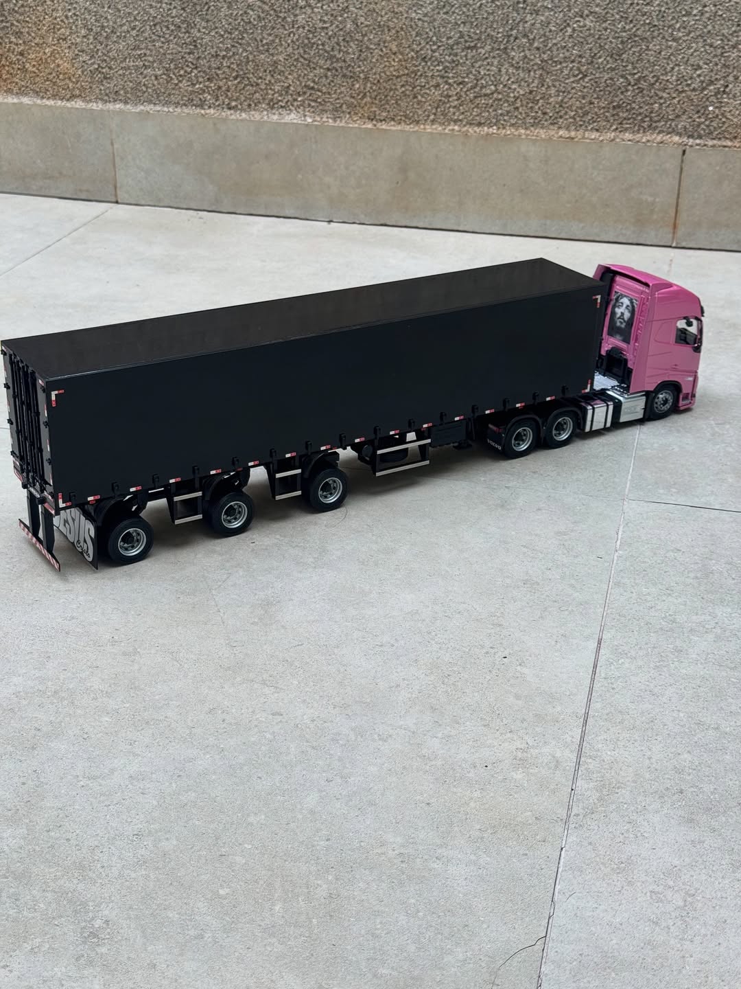 Miniatura Volvo FH com Carreta Sider Vanderleia Randon (Escala 1/24)